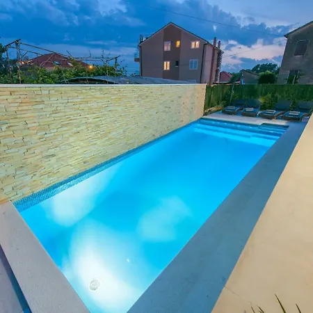 Villa Barbara-Kastela With Heated Pool Exterior photo
