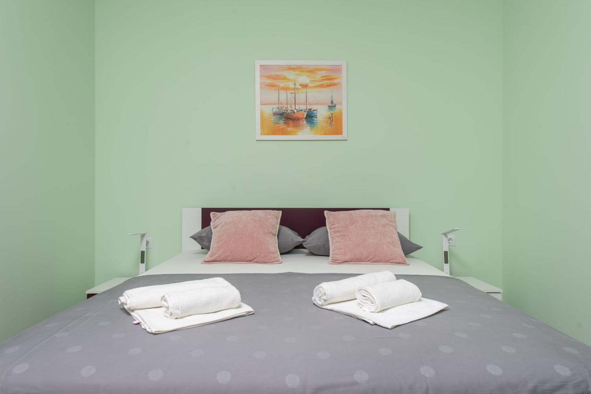 Apartment Barbara-kastela With Heated Pool