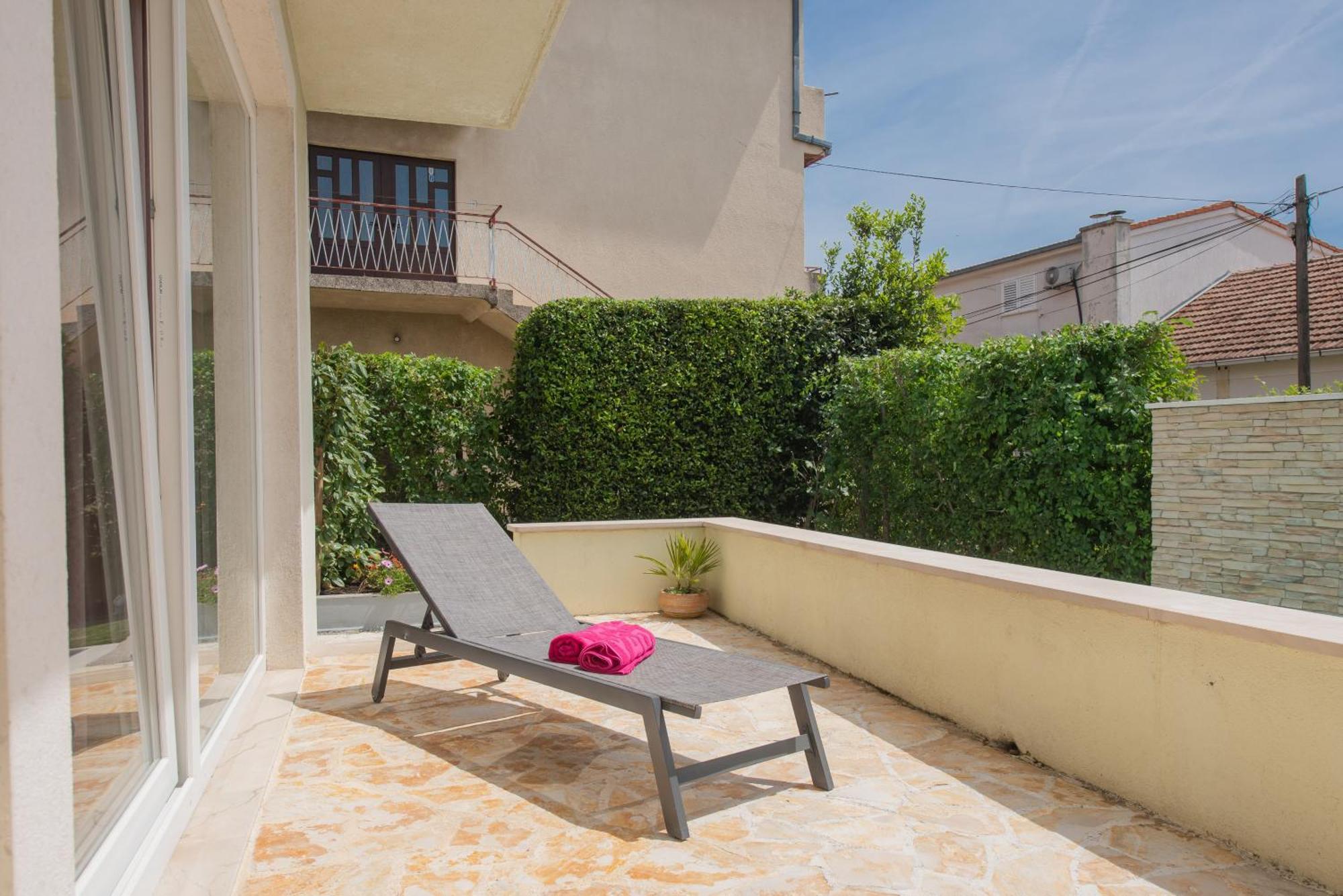 Barbara-kastela With Heated Pool Apartment