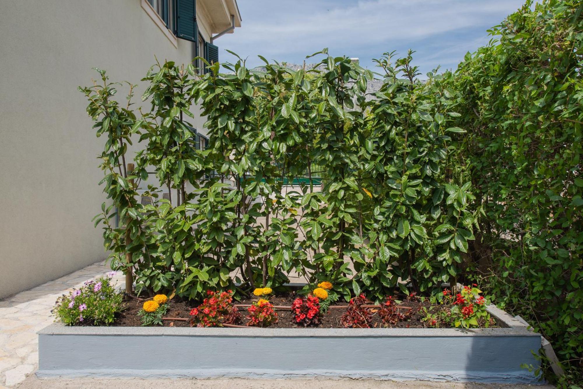 Apartment Barbara-kastela With Heated Pool